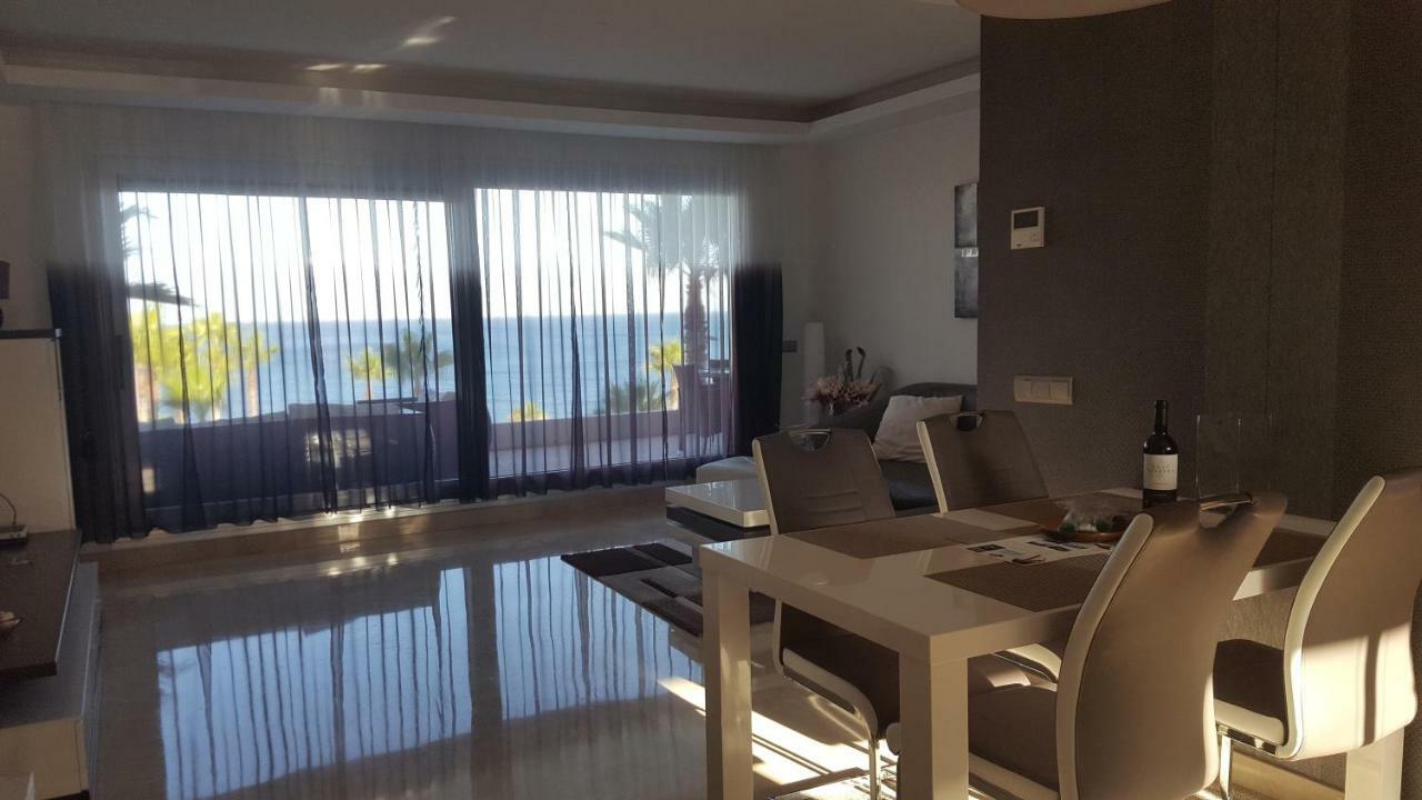 Horizon Beach Apartment เอสเตโปนา ภายนอก รูปภาพ