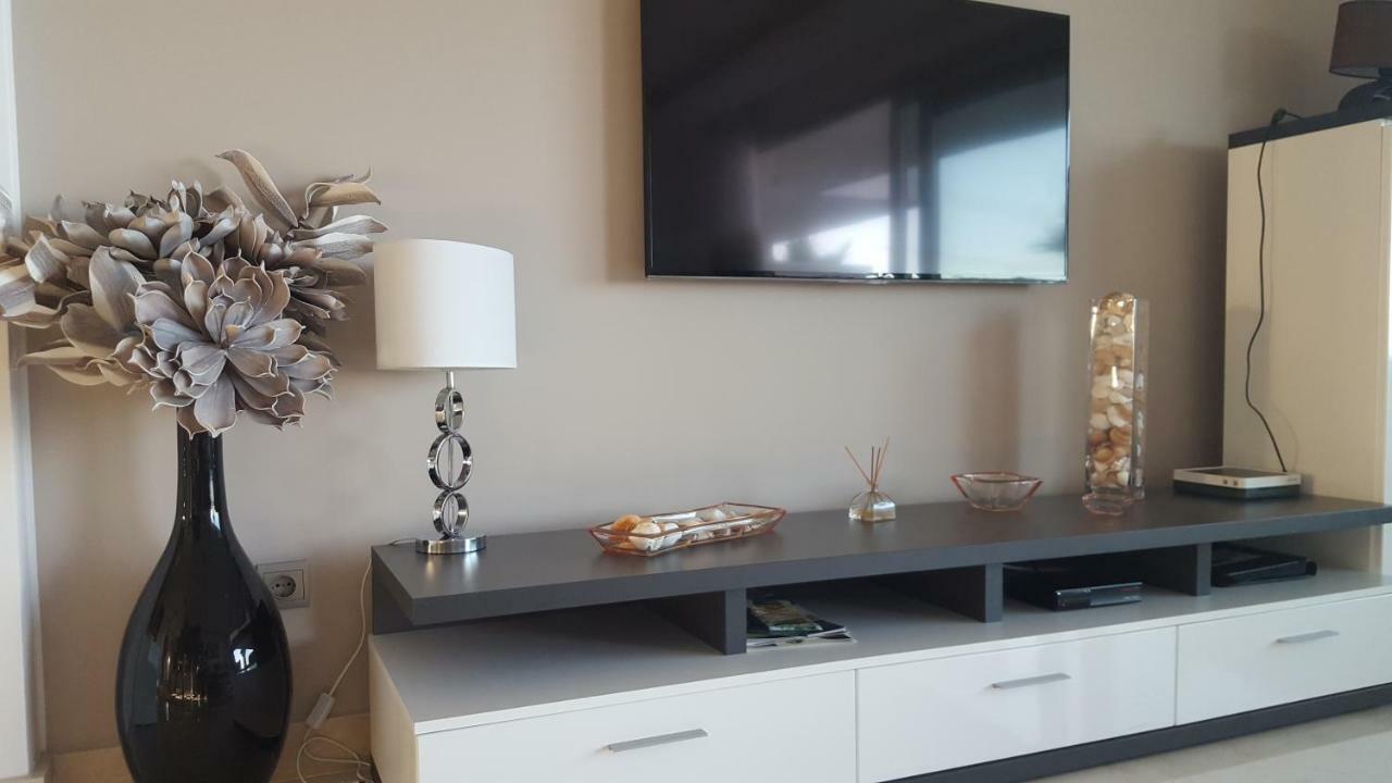 Horizon Beach Apartment เอสเตโปนา ภายนอก รูปภาพ